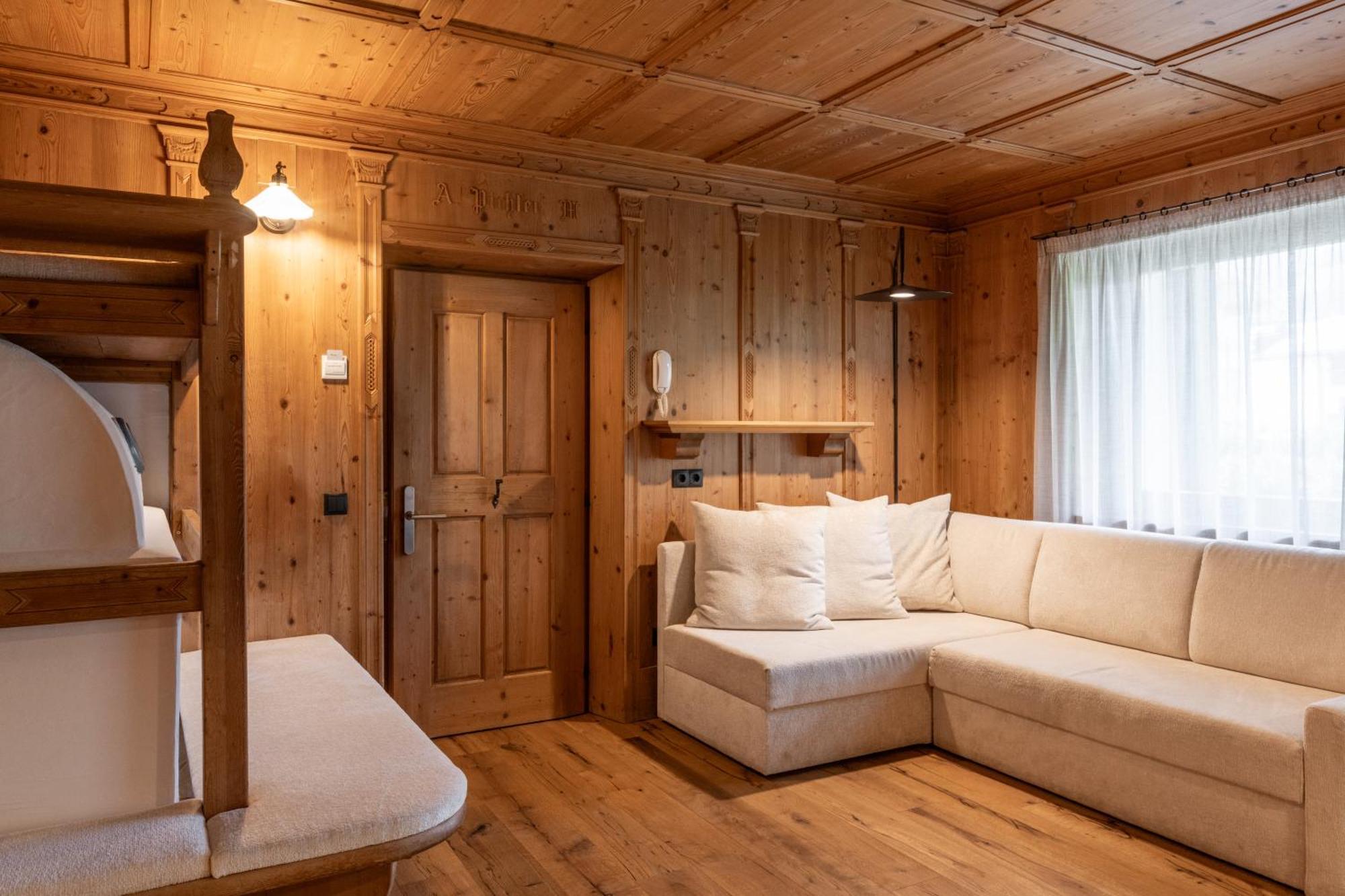 Alma Mountain Residence Добиако Екстериор снимка