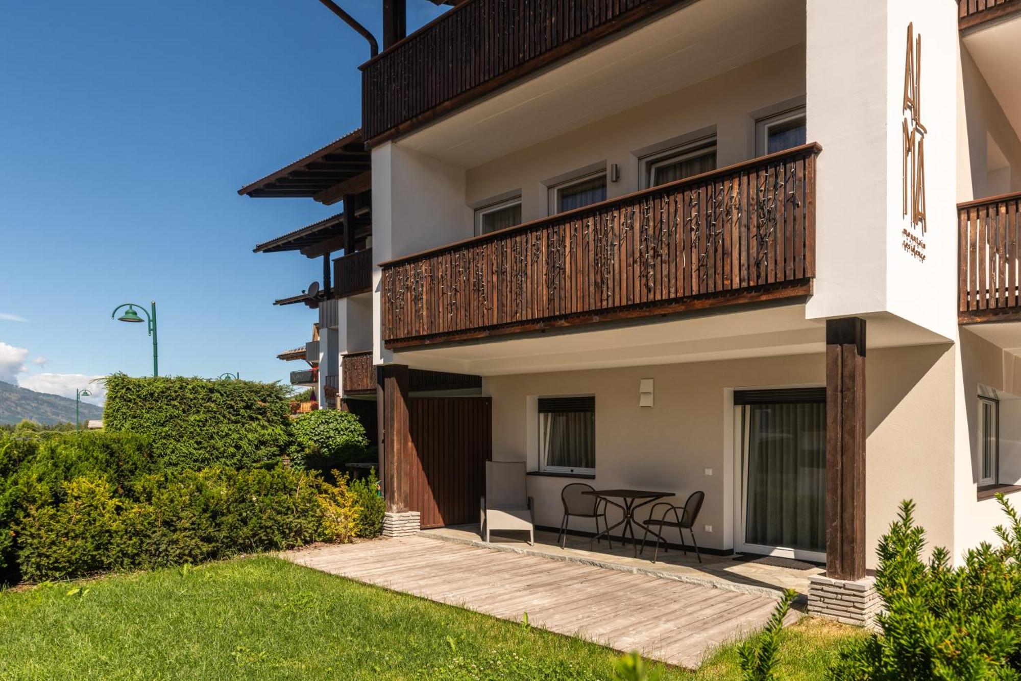 Alma Mountain Residence Добиако Екстериор снимка
